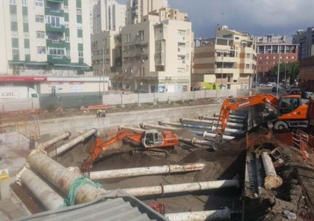 Excavaciones y Transportes Benalvalle obra con maquinaria